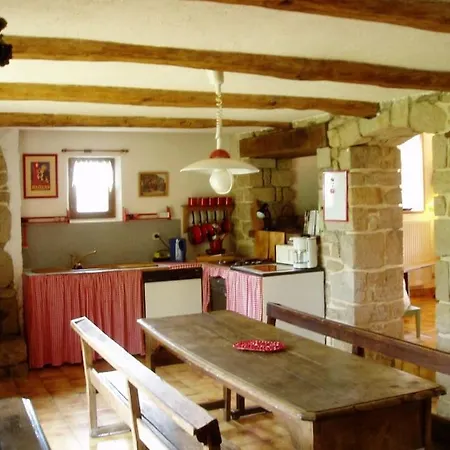 Holiday home Belle Maison Bretonne Typique Pres De La Erdeven